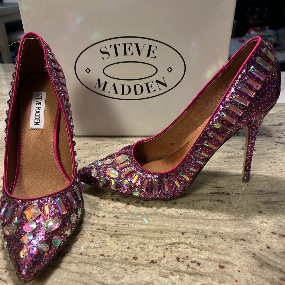 Steve Madden fabulous blingy heels